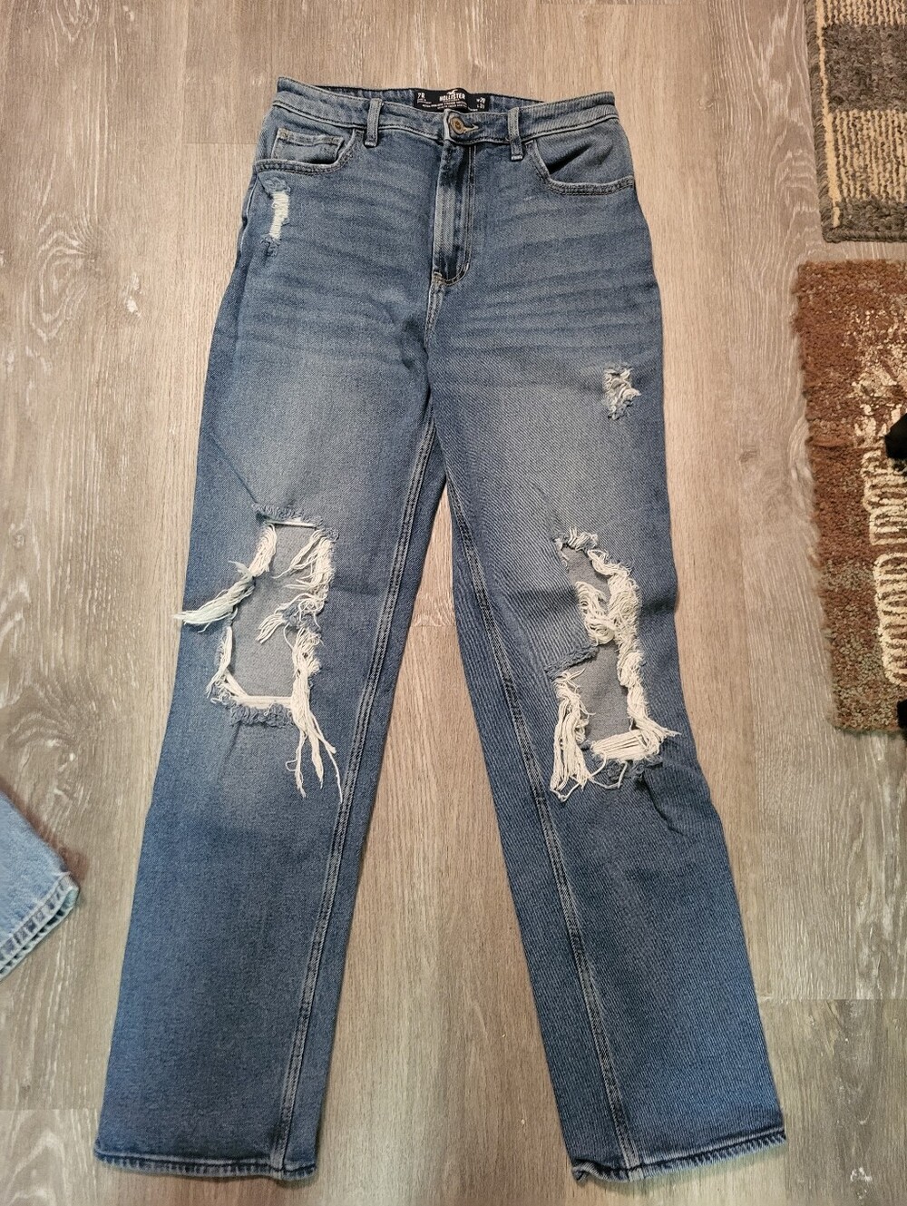 Hollister Women's Ripped Blue Straight-Leg Jeans